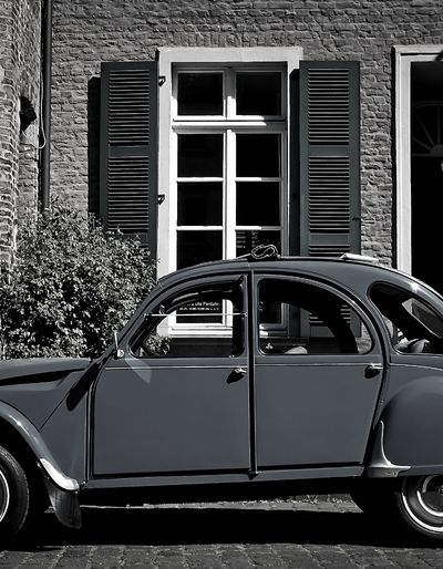 The Christie Affair imagines where Agatha Christie was when she disappeared. Photo of an antique car.